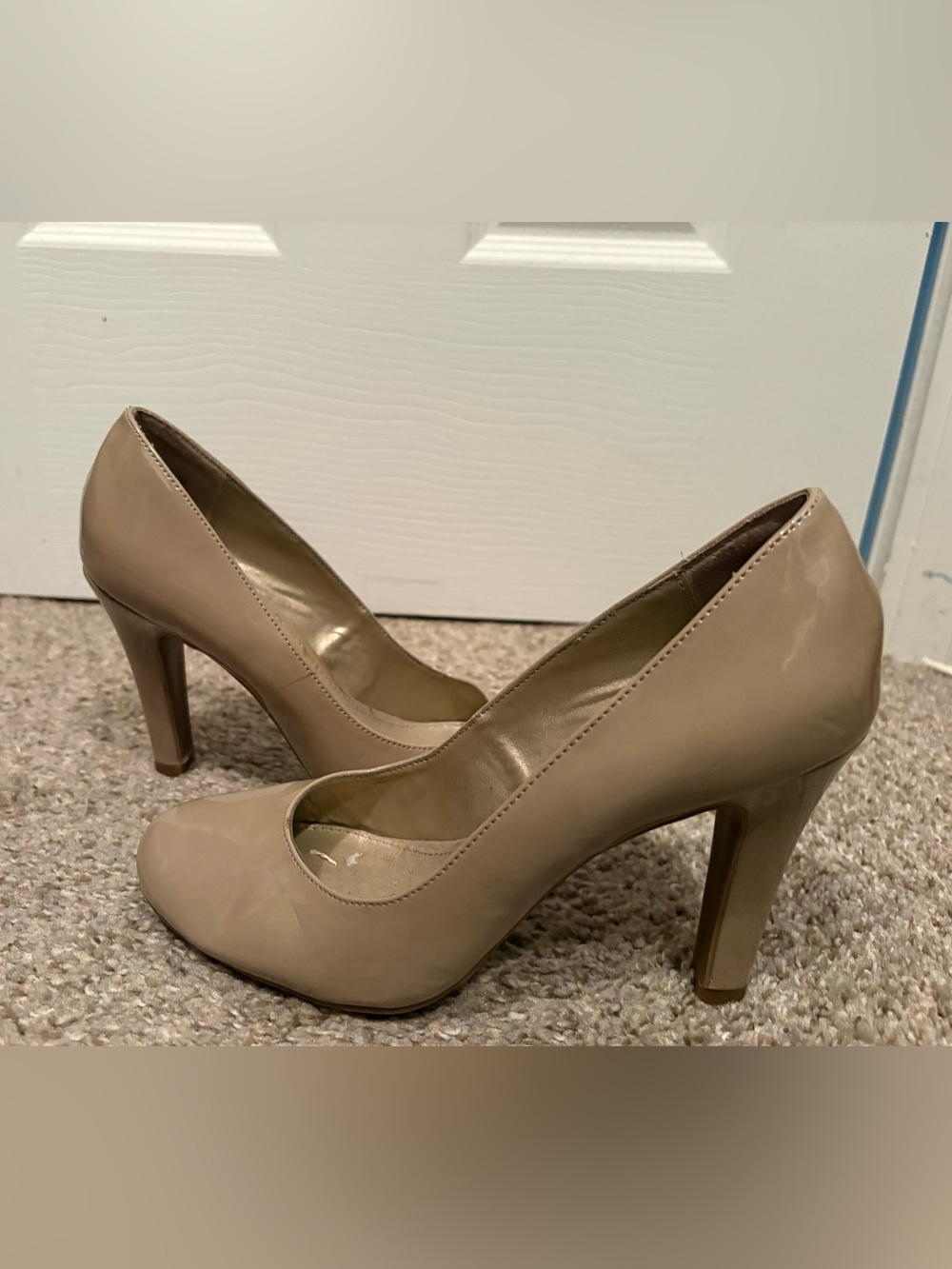 Bandolino Taupe Patent High Heel Pumps